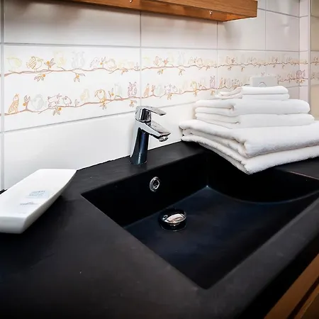 فندق مبيت وإفطار Luxury Orh روفينج