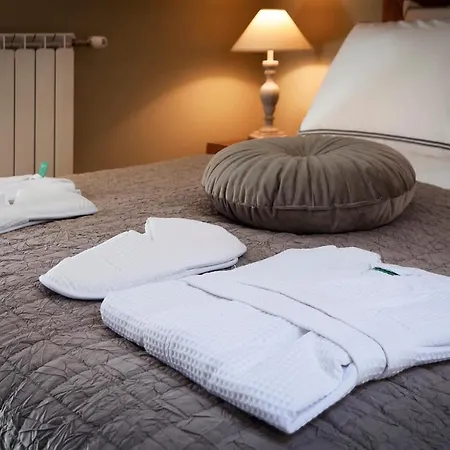 فندق مبيت وإفطار Luxury Orh روفينج