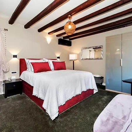 فندق مبيت وإفطار Luxury Orh