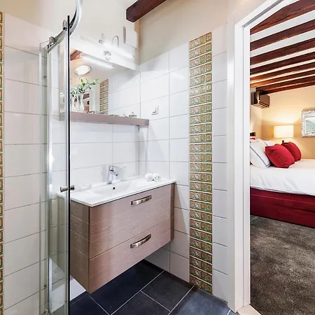 Luxury Orh Bed & Breakfast 4*