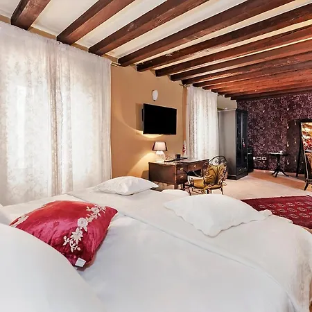 Bed and breakfast Luxury Orh 4*